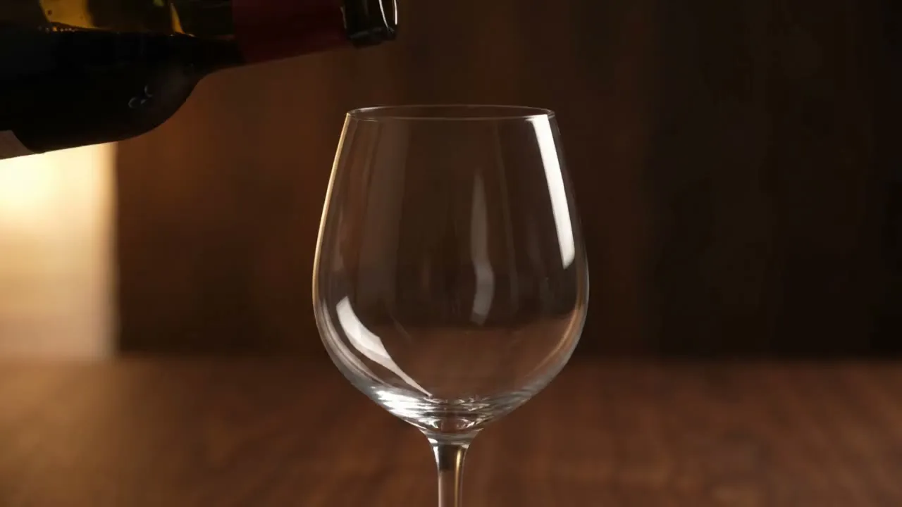 Churchill Cabernet Franc 2021 servido na taça